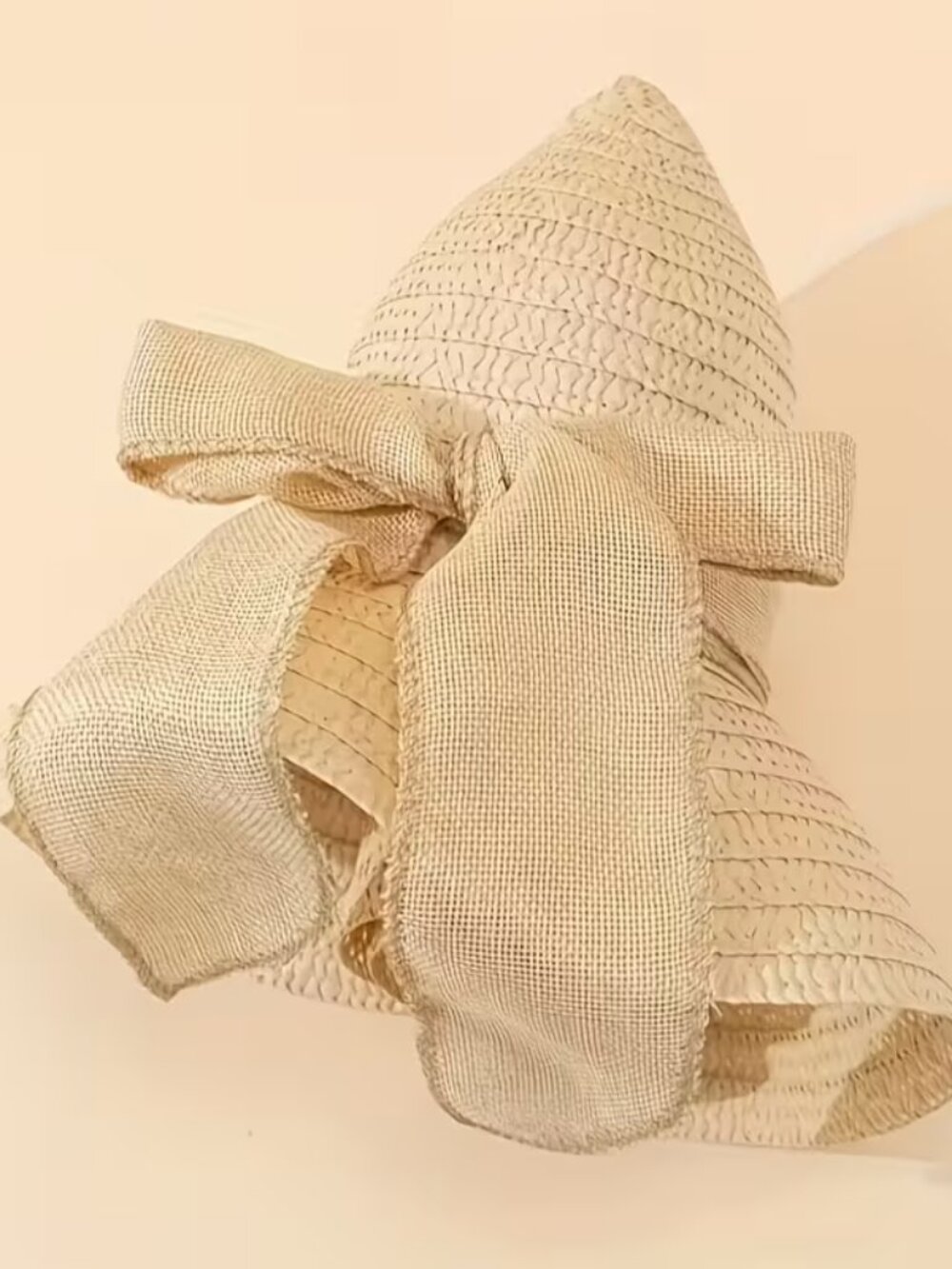Sun Hat Elegant Wavy Edge Bow Small Light Natural Beach Pool Vaca NWT HT25 - Picture 3 of 3